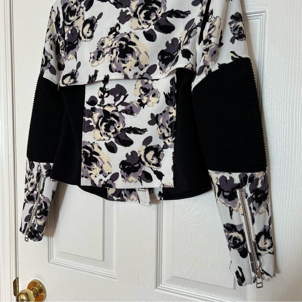 Aritzia Wilfred Black White Floral Montesson Moto Crepe Jacket - Sz 6 - Picture 10 of 16